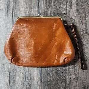 Patricia Nash Women's Tan Leather Kisslock Clutch Wristlet 9"×6.5"